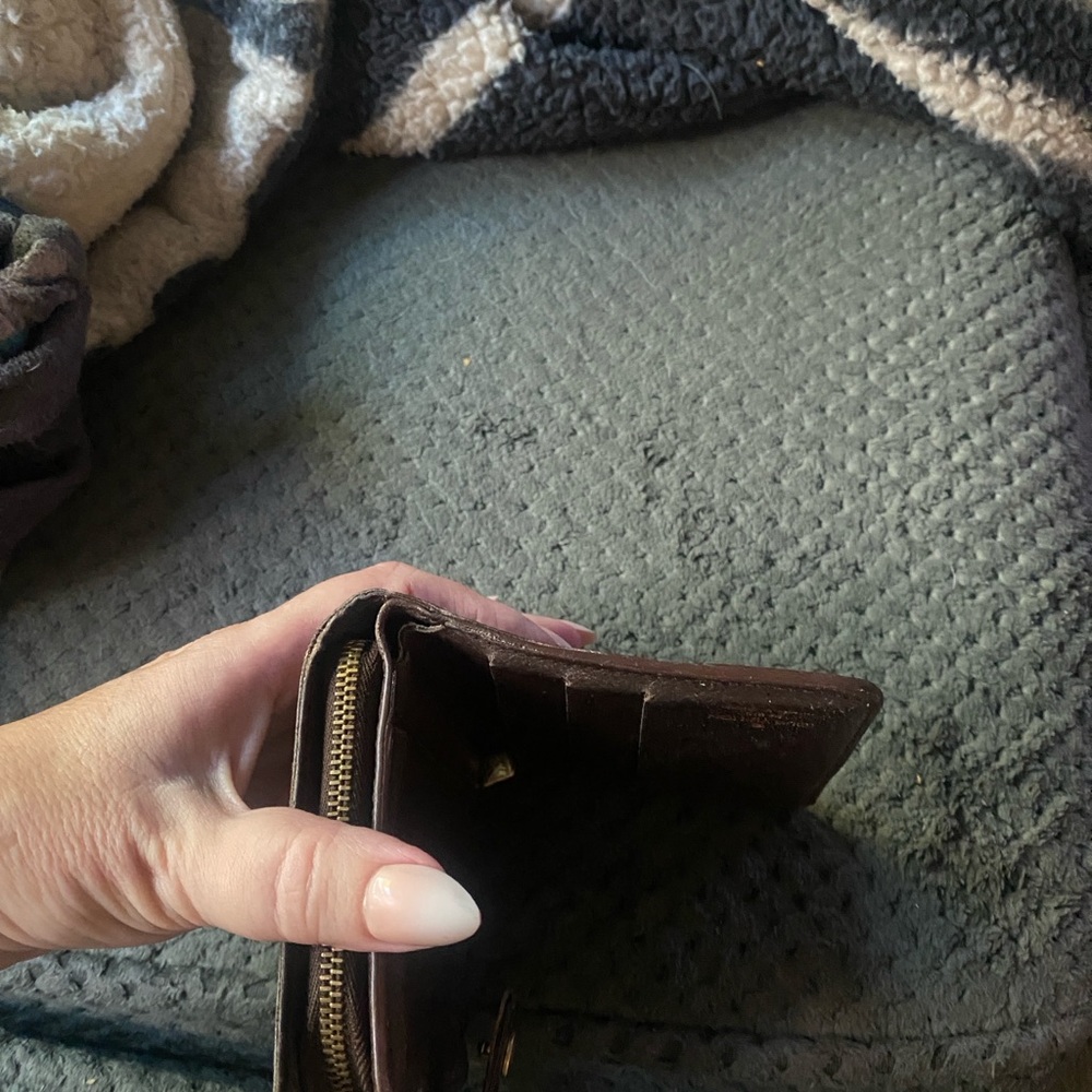 Louis Vuitton authentic damier ebene Wallet - Picture 6 of 10